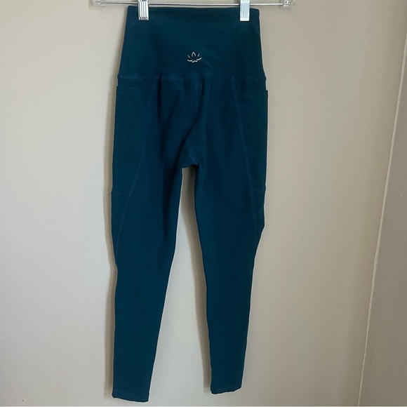 Beyond Yoga Spacedye Out Of Pocket High Waisted Midi Legging (size XS) - Picture 10 of 10